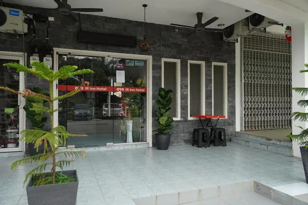 Ir inn Hotel - photo 9
