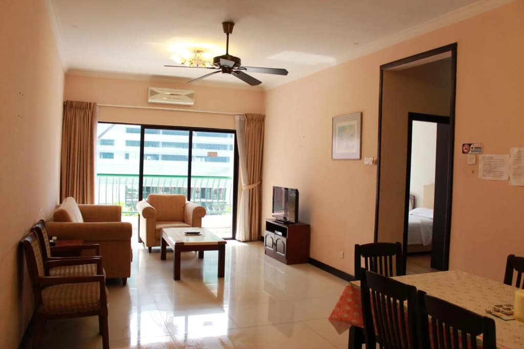 Marina Court-5Bilik 3Tandas 2Tingkat Penthouse 2Parkir Percuma Maksimum 22Org Termsk Kanak2 & Marina Court 6Bilik 4Tandas 2RuangTamu 2Dapur 2 Parkir Percuma Maksimum 14Org Termsk Kanak2 - photo 6