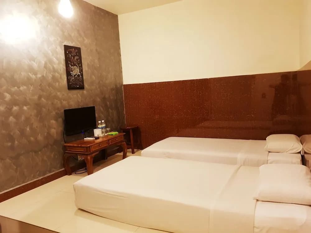 Flyk Hotel - photo 2