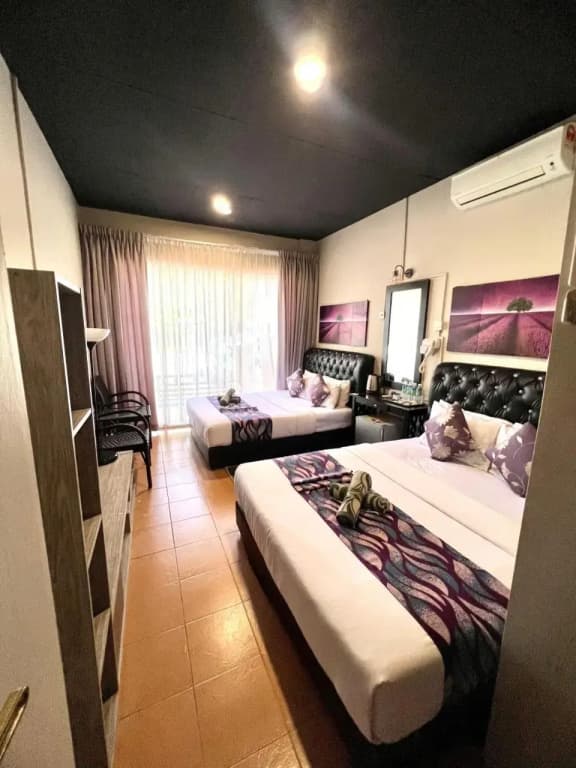 Ghazrins Garuda Hotel - photo 14