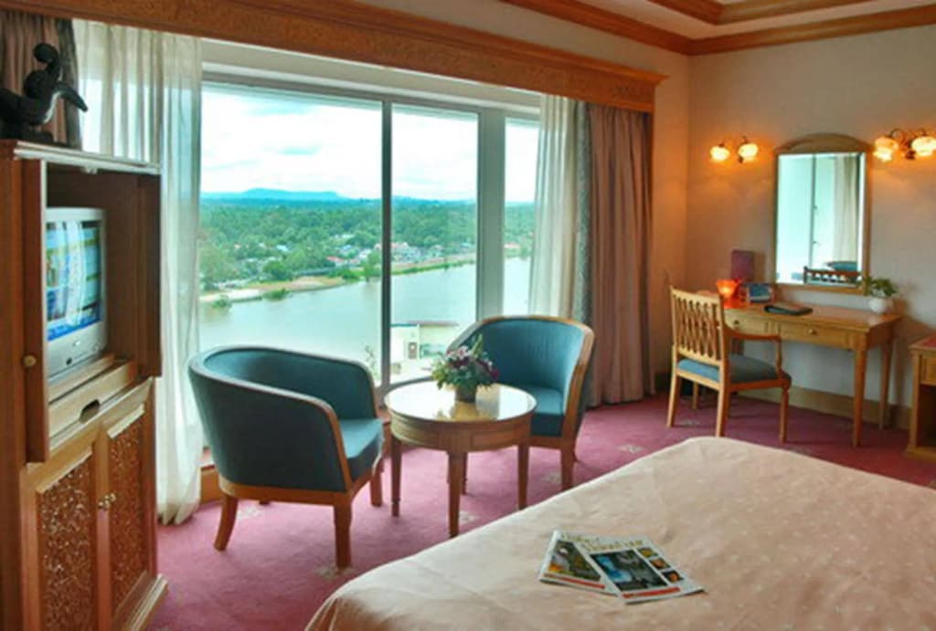 Puteri Wing, Riverside Majestic Hotel - photo 8