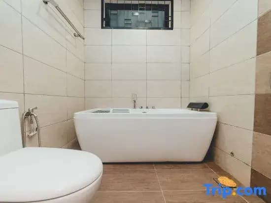 Molek Little Joy Studio 4pax Bathtub with Balcony - photo 6