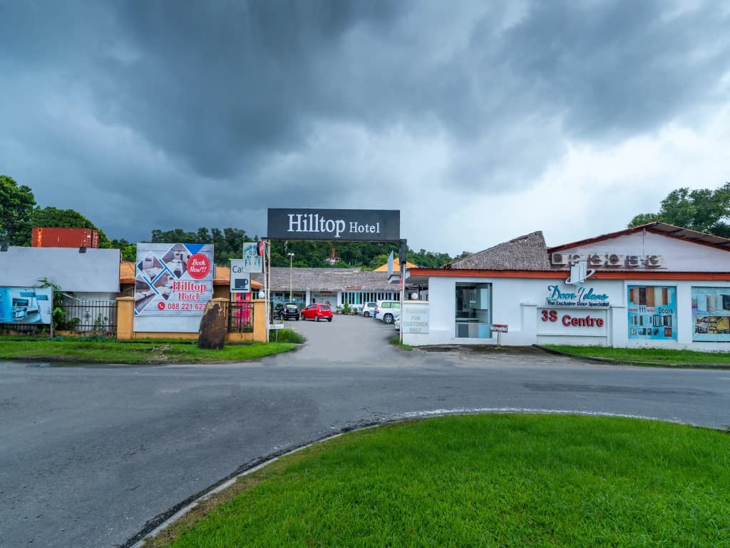 OYO 90147 Hilltop Hotel - photo 1