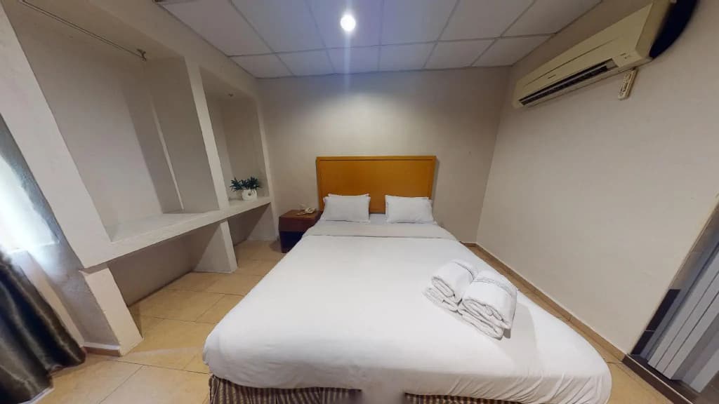 Golden Court Hotel @ Taman Pelangi - photo 6