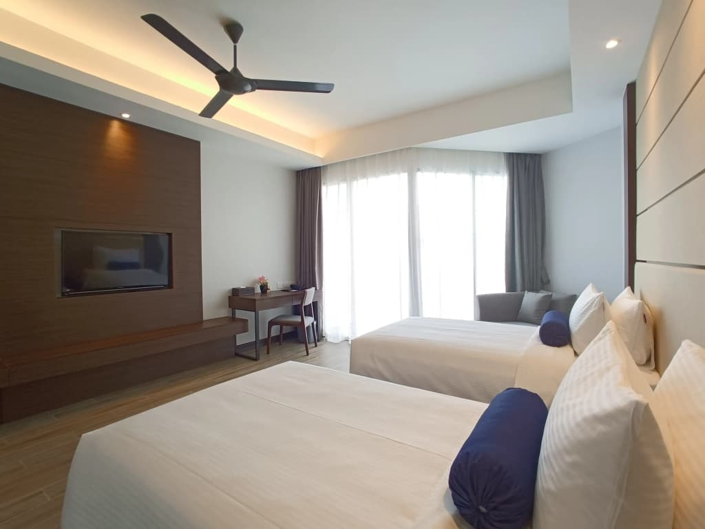 Pacific Regency Beach Resort Port Dickson - photo 4