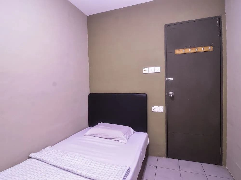 Oyo 89630 Hilltop Room - photo 5