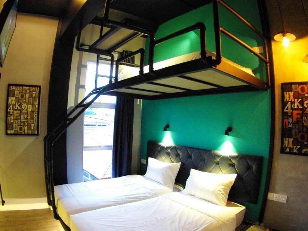 Tube Hotel Melaka - photo 6