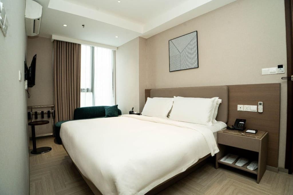Landison Hotel Penang - photo 10