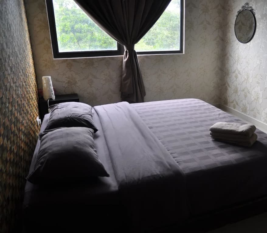 Pinebox Mirage by the Lake - photo 2