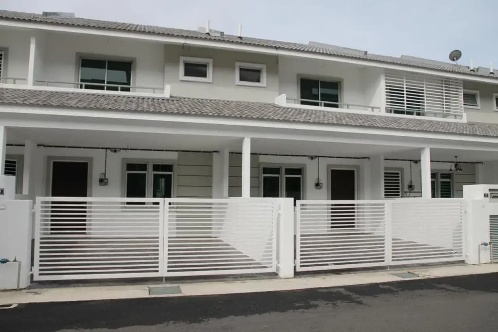 Bricks Terrace House 4R 3BR (Near to Night Market) - photo 1