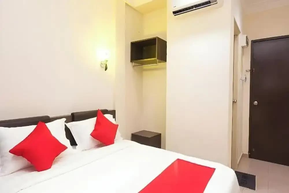 T P Hotel - photo 9