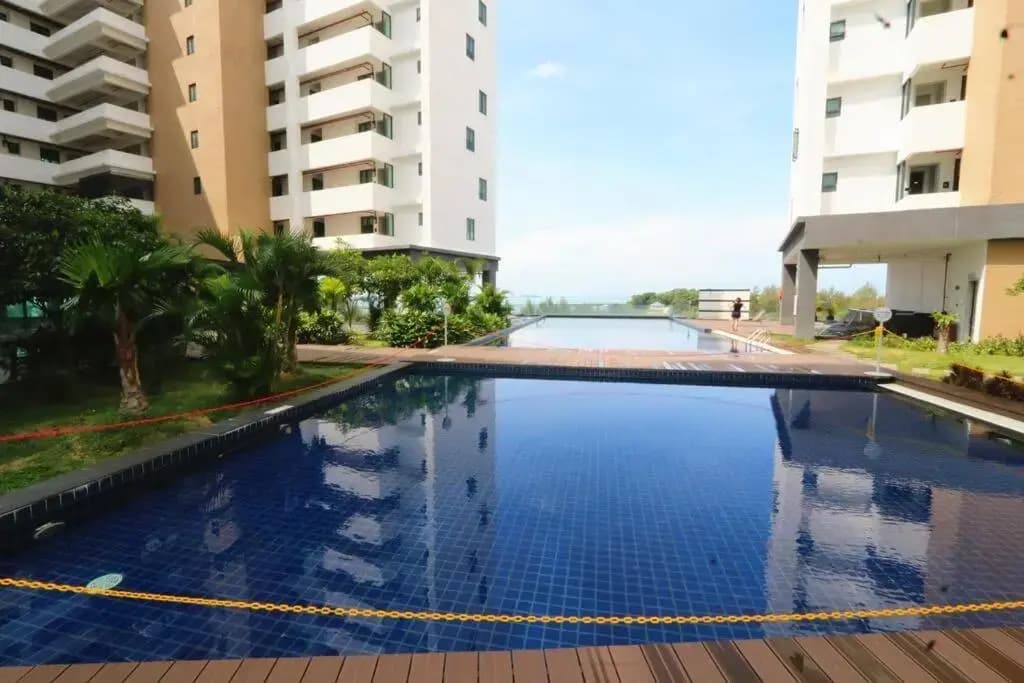 PD D’Wharf Amazing Seaview Suite 9 (Up to 6 Pax) - photo 5
