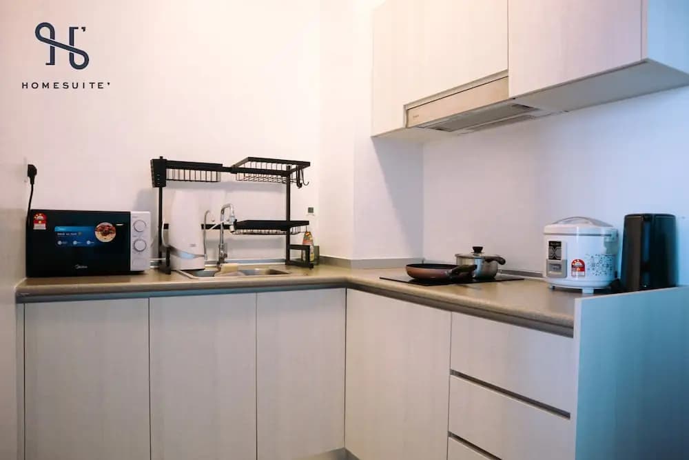 Homesuite' Home at Jesselton Quay - photo 25