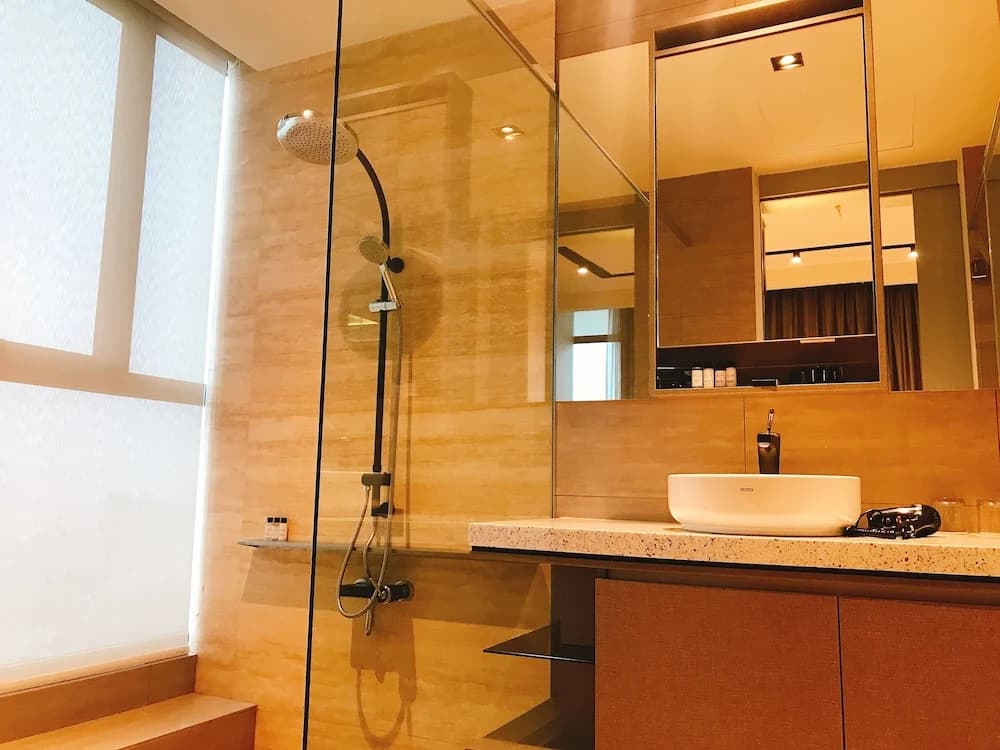 Expresssionz Professional Suites by 7kgTravellerHome - photo 8