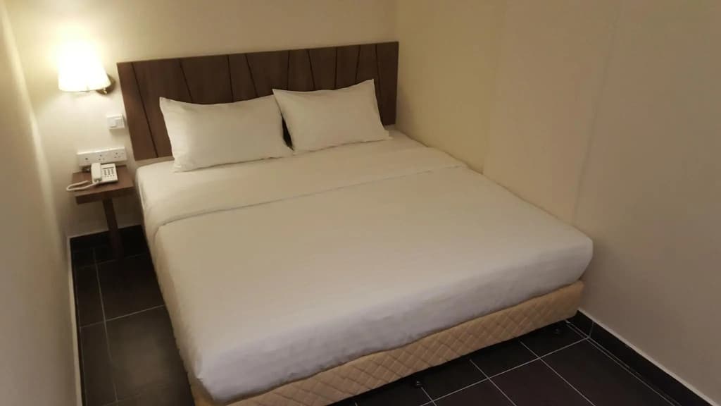 9 Square Hotel - Sri Kembangan - photo 5