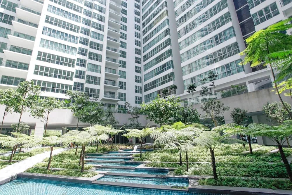 Regalia Residence @ KLCC View Sky Pool by MC - photo 14