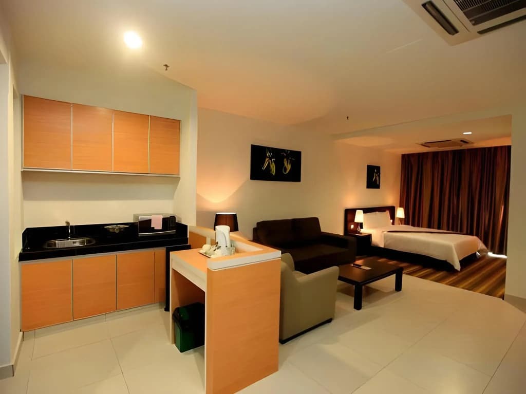 Merdeka Suites Hotel - photo 18