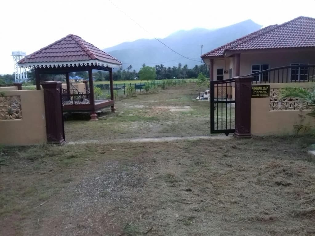 Anggerik Villa Guest House - photo 17