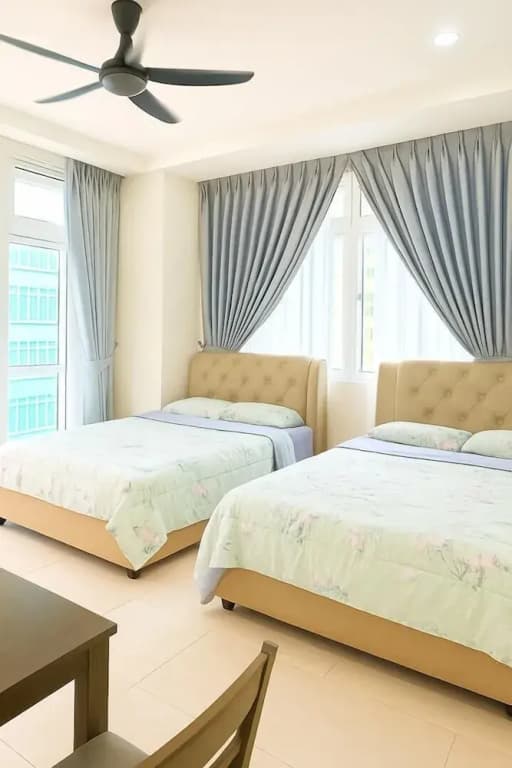 4PAX Studio NetfliX  Free WIFI - photo 1