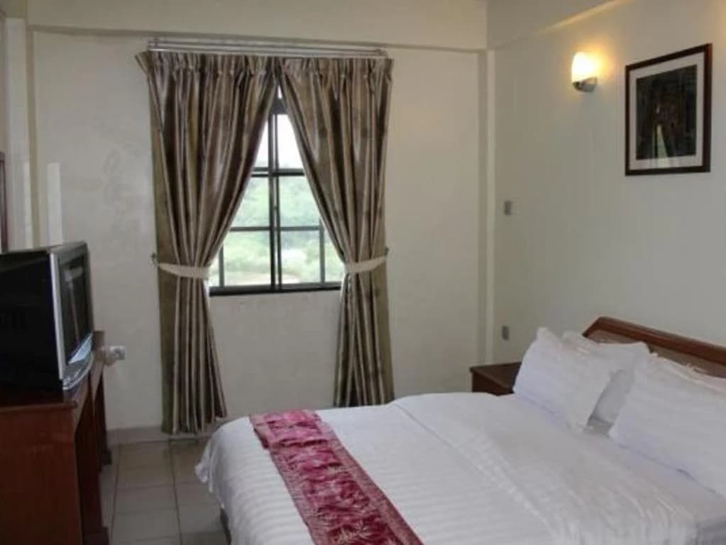 The Cottage Hotel - photo 16