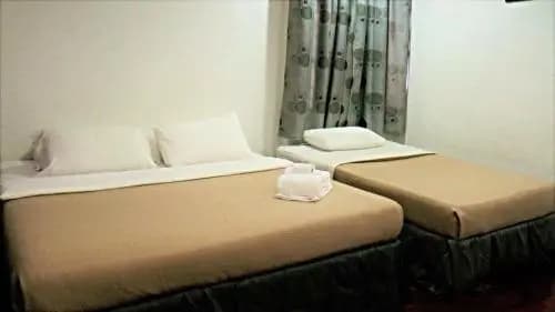 CasaPelindung Guesthouse - photo 11