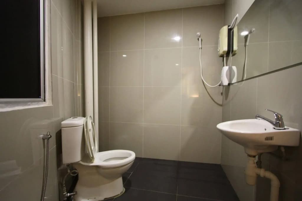 Place2Stay - Opposite Hilton - photo 8