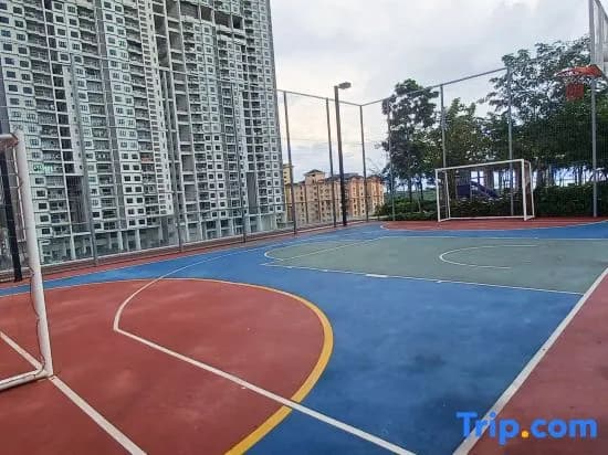 Aesthetic 2BR @ Urban Suite (Infinite Pool & Gym) - photo 3