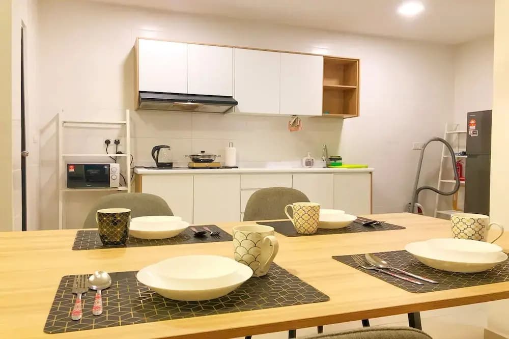 The Reizz Residence by Emily in Town - photo 10
