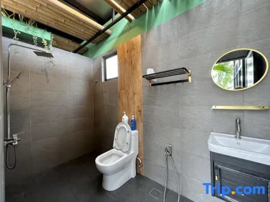 Hometel G&G - The Uniique Haus 6BR Pool Retreat - photo 3
