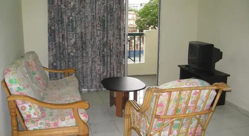 Api Api Apartment - photo 4