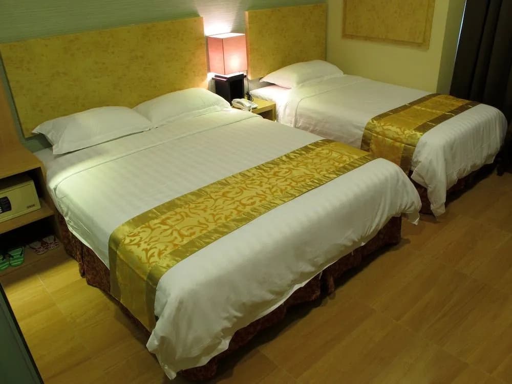 Eight Days Boutique Hotel Permas Jaya - photo 5