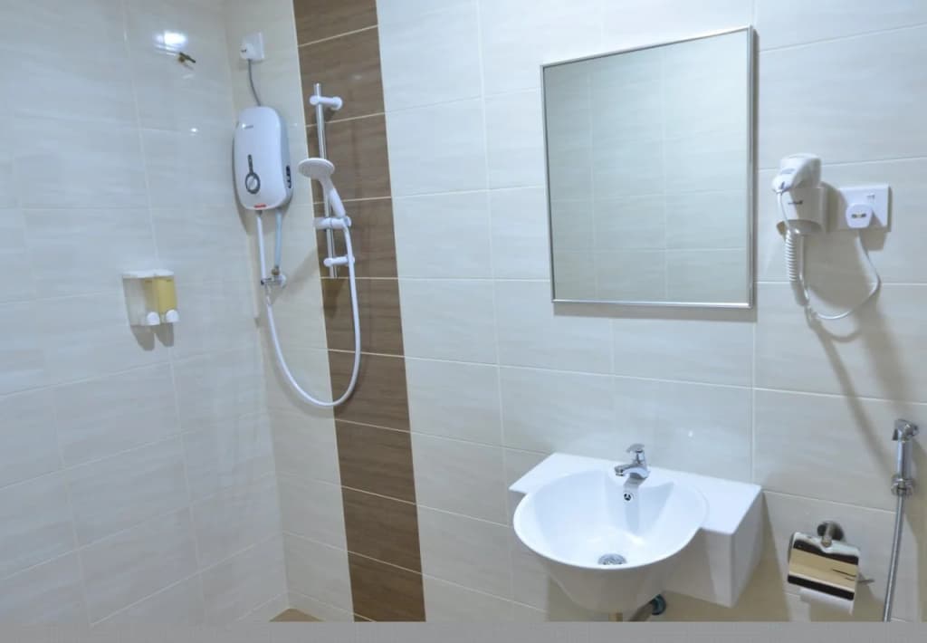 AST Hotel - photo 10