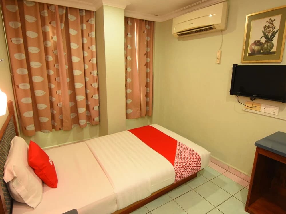 Highway Inn by OYO Rooms - photo 2