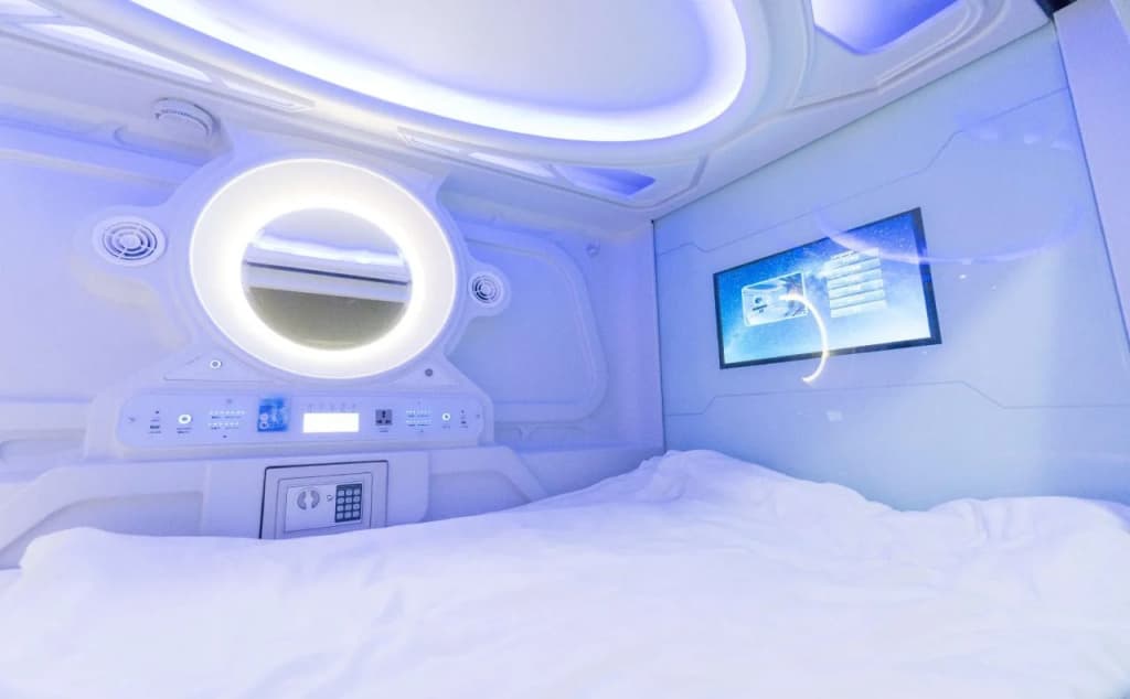 Seaview Capsule Hotel - photo 1