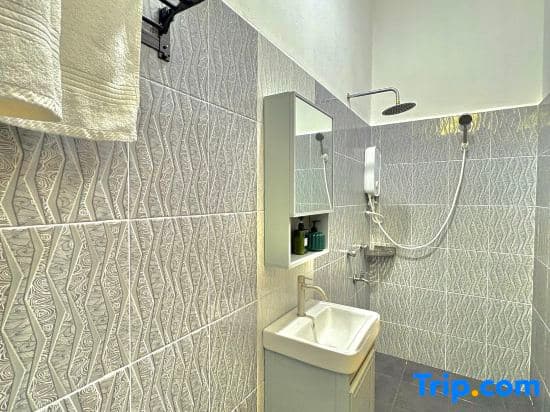 Tepak Nusuk Private Pool Homestay 5 Bedrooms 4 Bathrooms - photo 4