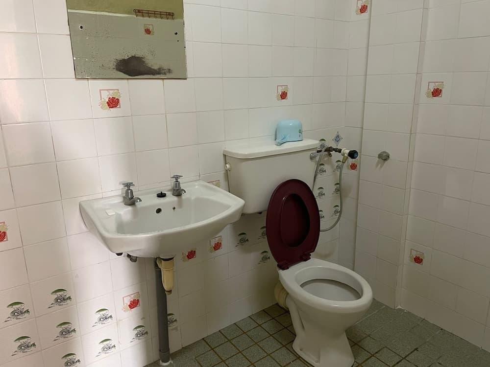 OYO 91284 White House Hotel Kluang - photo 12