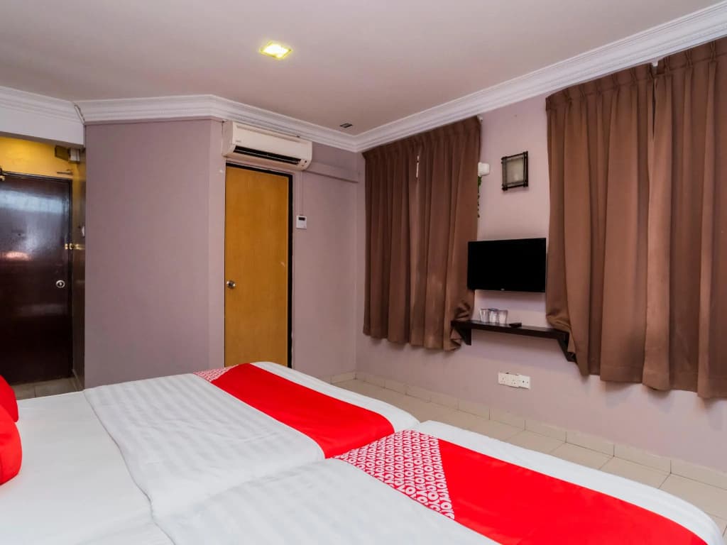 OYO 44027 Golden Horse Hotel - photo 4