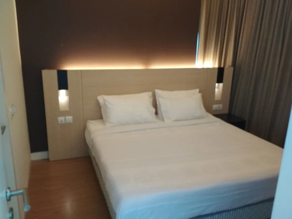 Queens Service Suite at Swiss Garden Residences - photo 3