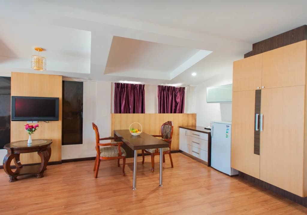 Kemena Hotel - photo 5