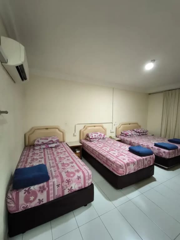 OYO 90895 Hotel Ikia - photo 7