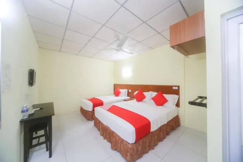 OYO 738 Hotel 81 - photo 5