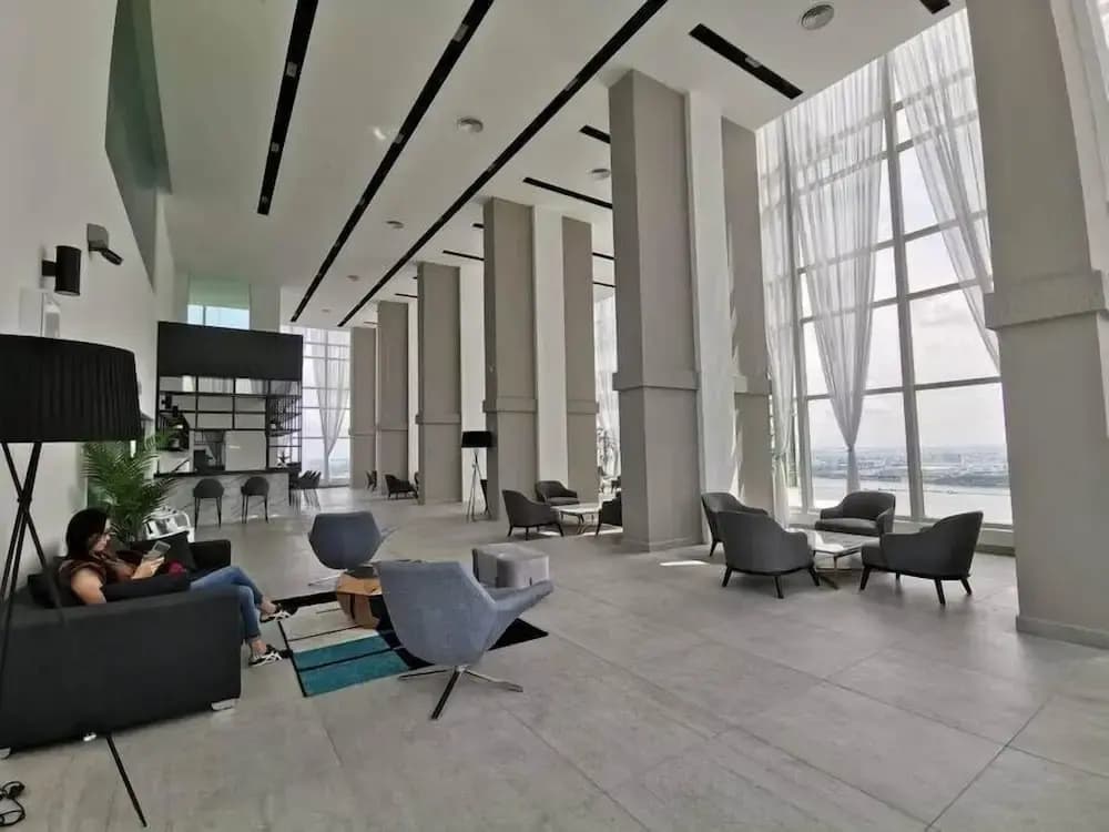 Comfy 2BR Tritower Suite Near JB Ciq, Jbcc & Capri - photo 11
