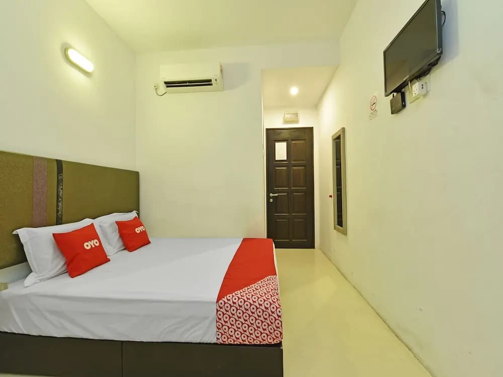 Super OYO Capital O 90556 Hotel Cherita Rooms - photo 4