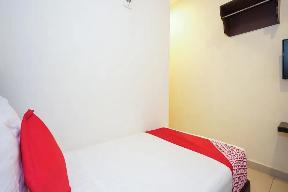 Dancenter Near Petronas Kampung Koh, Jj Hotel - photo 27