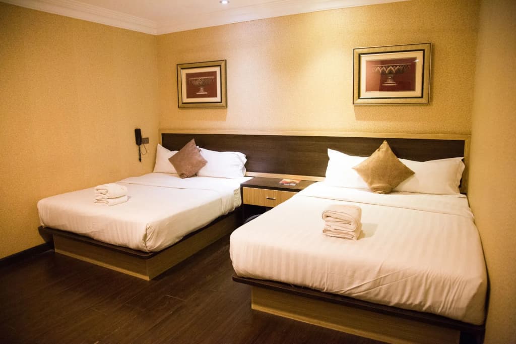 Valenza Hotel & Cafe - photo 4
