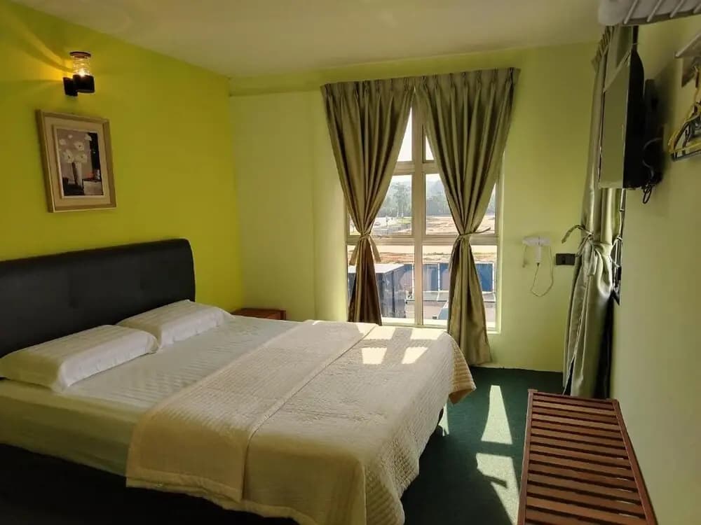 OYO 91195 Dancenter Seremban 2 Near Snow - photo 4
