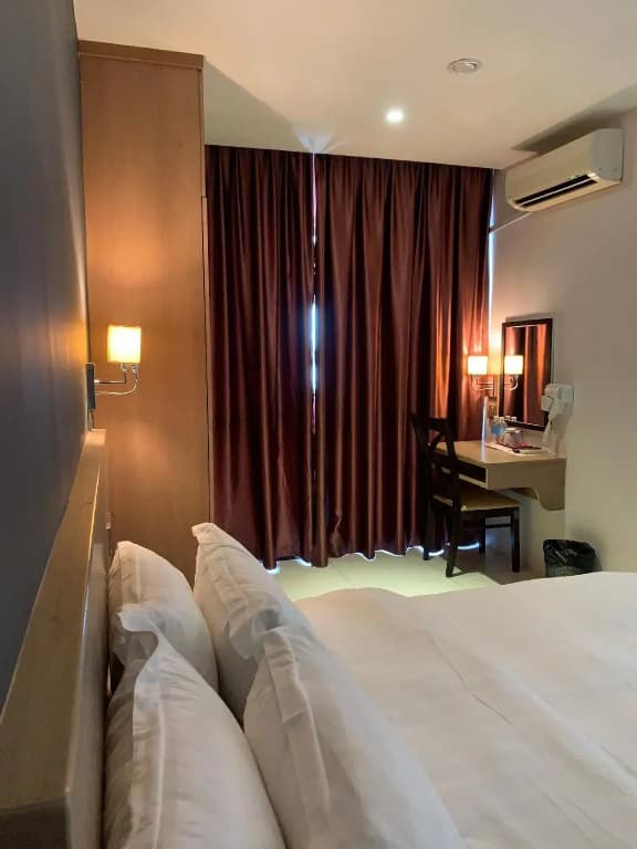 The Room Hotel - photo 5