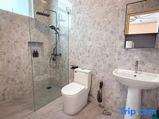 Aesthetic Muji Pool Villa in Ipoh | 5BR 24Pax - photo 3