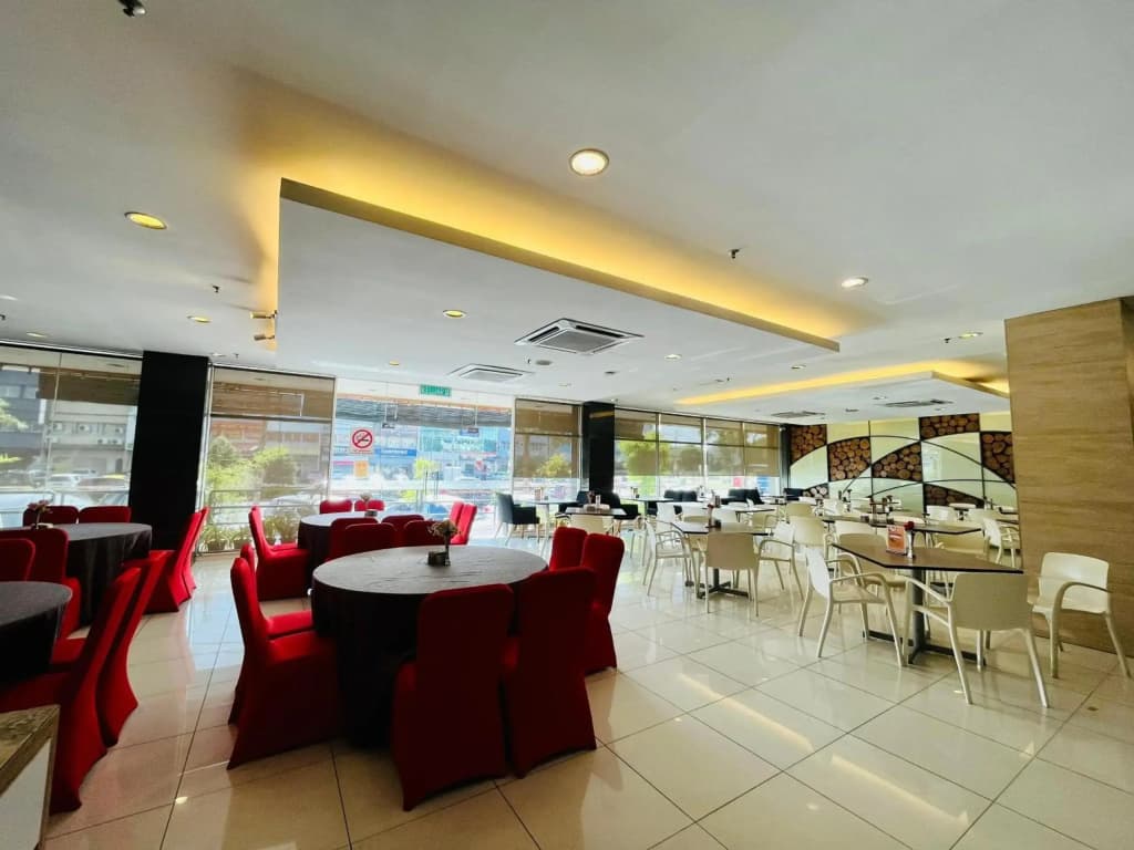 Pinetree Hotel - photo 19