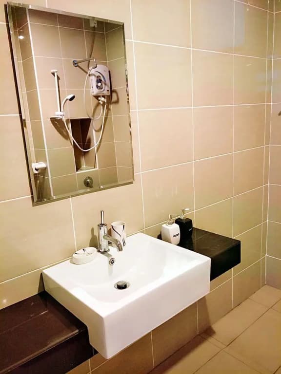 Sky Loft JB Guest House - photo 8